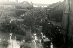 Matthews Yard, Cotton End - 1939 Flood
